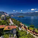 Elegant Panorama Lake View With Pool - Happy Rentals
