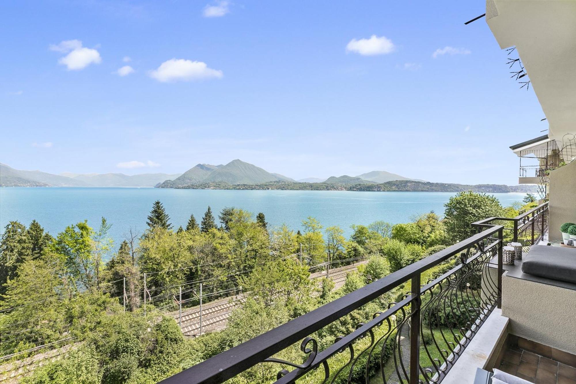 Elegant Panorama View With Pool - Happy *