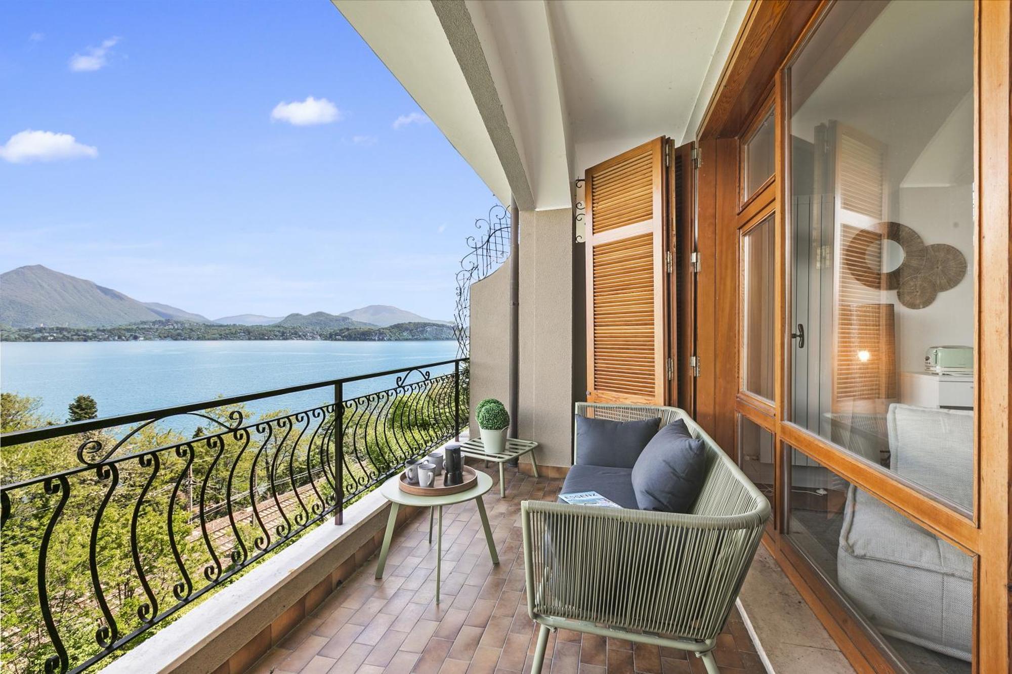 Elegant Panorama View With Pool - Happy Appartamento *